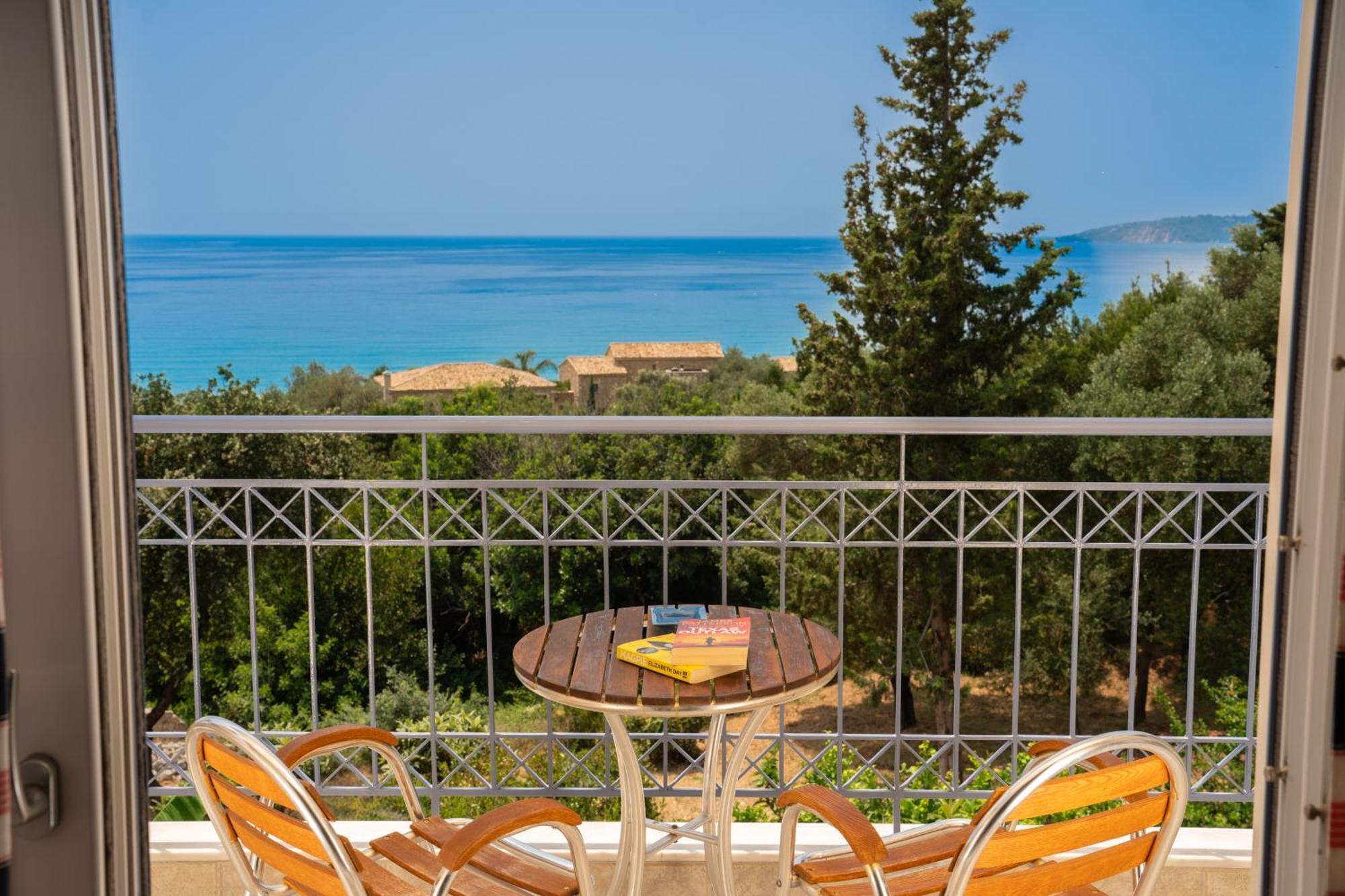 Agnanti Lourdata (Kefalonia)